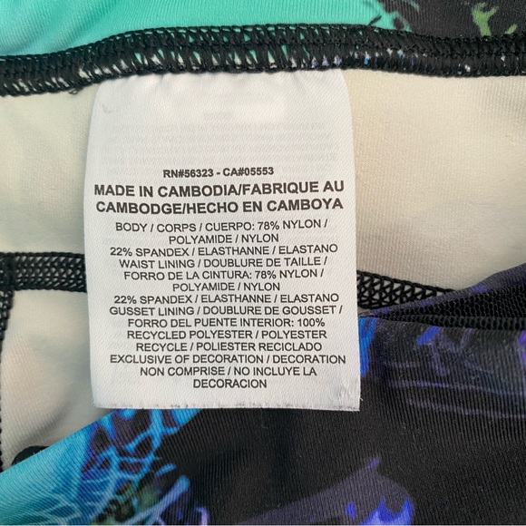 Nike Luxe Leggings - Picture 8 of 8